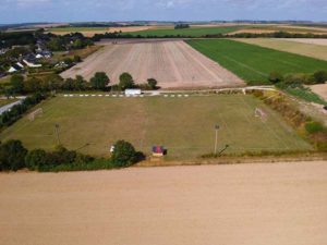 Terrain de foot Cléry